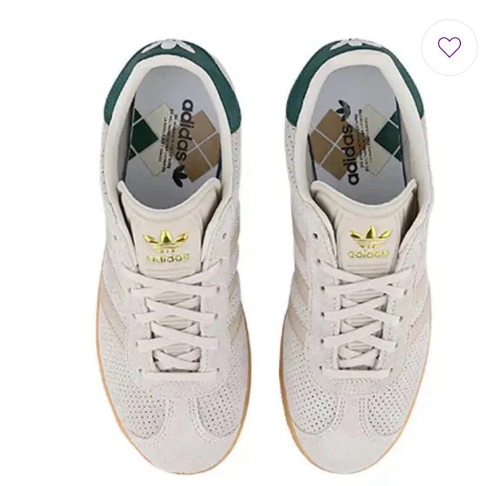 Adidas boys gazelles but women’s size 9